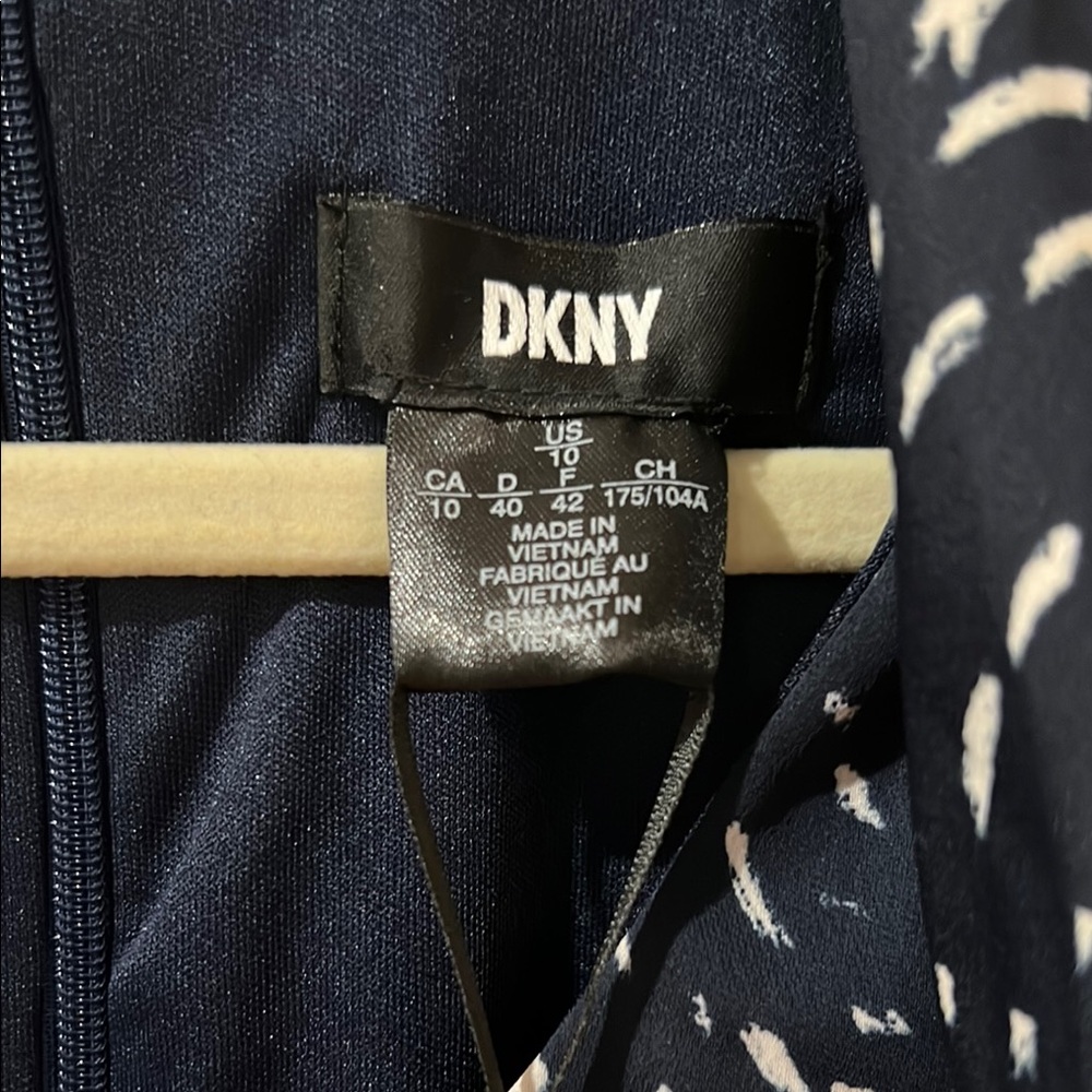 NWT DKNY Navy and White Sheath Dress - Picture 2 of 5